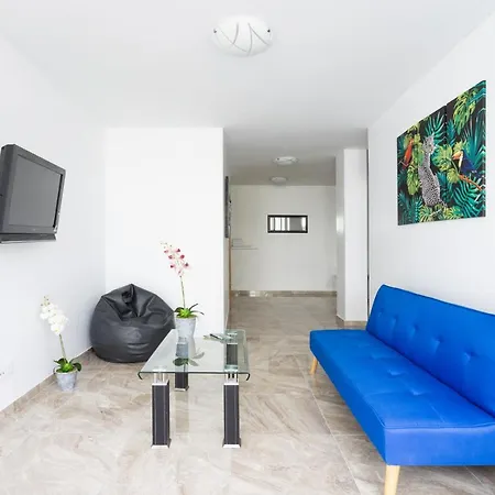 Black Cat Surf House 1 C Guest house Arona (Tenerife)