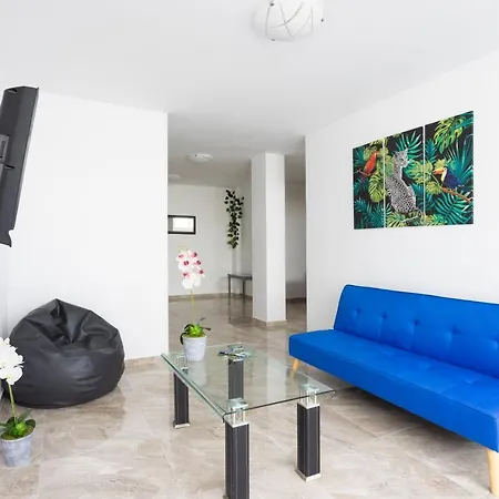Black Cat Surf House 1 C Guest house Arona (Tenerife)